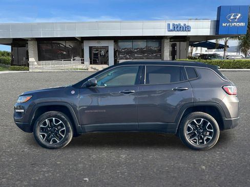 Used 2019 Jeep Compass Trailhawk image 5