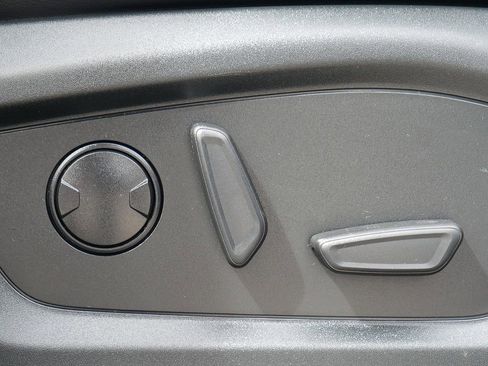 Used 2023 Ford Explorer XLT w/ Equipment Group 202A image 64