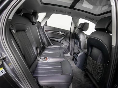 Used 2019 Audi Q5 2.0T Premium Plus w/ Premium Plus Package image 9