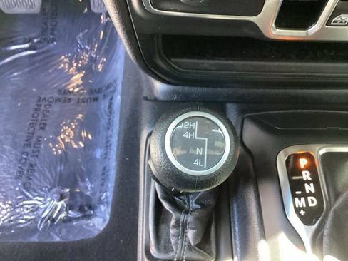 Used 2025 Jeep Wrangler Unlimited Sahara AWD/4WD image 27