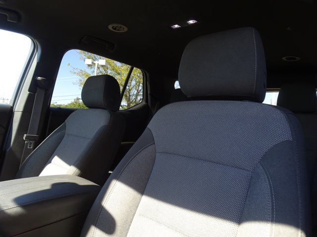 Used 2023 Chevrolet Traverse LT FWD image 11