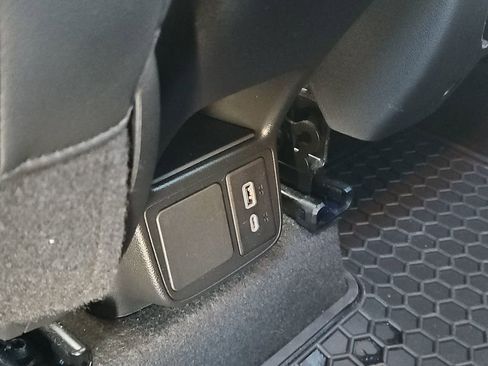 Used 2020 Buick Encore GX Preferred w/ Cold Weather Comfort Package image 29