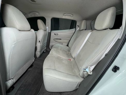 Used 2012 Nissan Leaf SV image 18