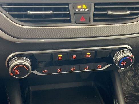 Used 2023 Nissan Altima 2.5 SR image 18