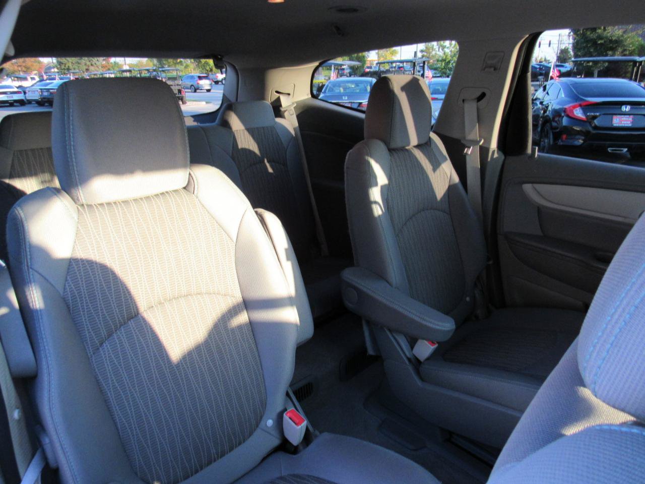 Used 2017 Chevrolet Traverse LT w/ Style and Technology Package AWD/4WD image 36