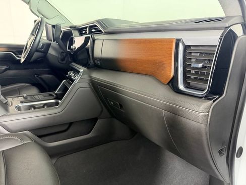 Used 2025 GMC Sierra 3500 Denali w/ Technology Package AWD/4WD image 32