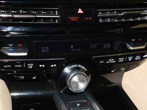 Certified 2023 Acura MDX SH-AWD w/ Technology Package image 29