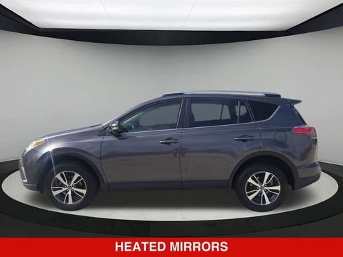 Used 2018 Toyota RAV4 XLE FWD image 3