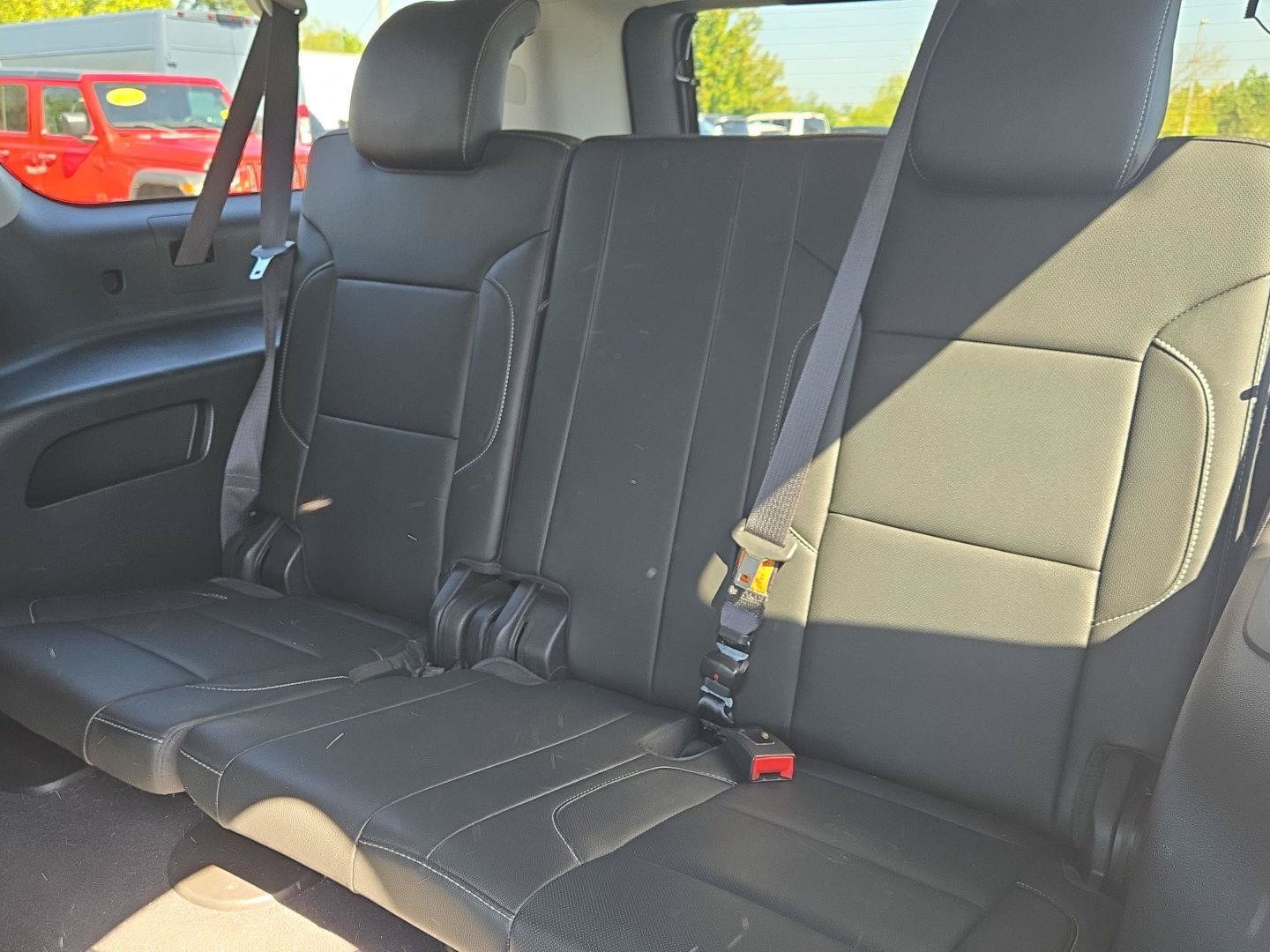 Used 2020 GMC Yukon XL SLT w/ Premium Edition AWD/4WD image 14