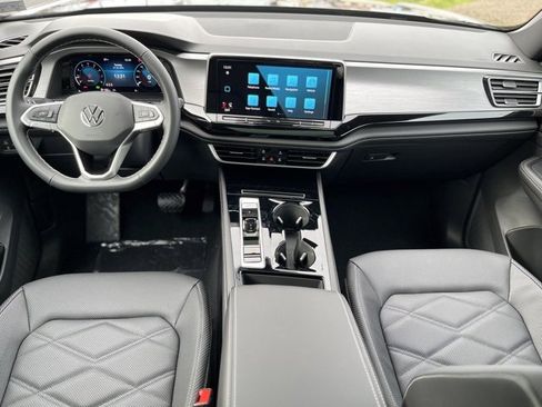 New 2026 Volkswagen Atlas Cross Sport SE image 31