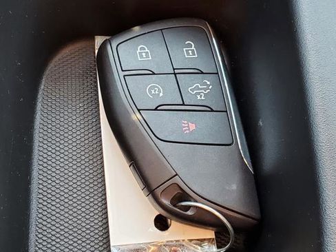 Used 2025 GMC Sierra 1500 SLT image 21