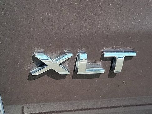 Used 2022 Ford Expedition XLT RWD image 9