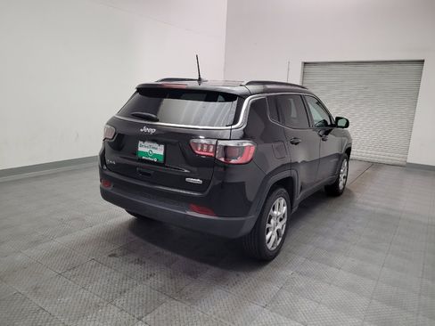 Used 2022 Jeep Compass Latitude AWD/4WD image 9