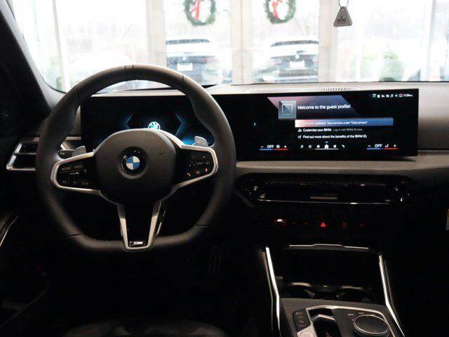 Used 2026 BMW 330i xDrive Sedan w/ M Sport Package AWD/4WD image 2