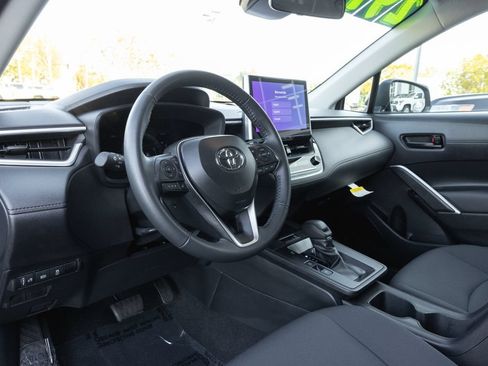 Certified 2026 Toyota Corolla Cross LE FWD image 10