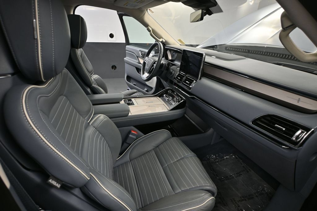 Used 2019 Lincoln Navigator Black Label AWD/4WD image 48