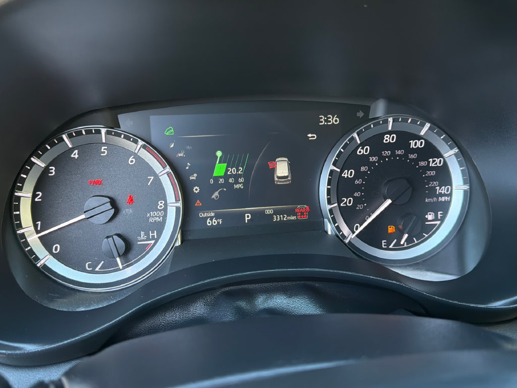 Used 2025 Toyota Highlander XLE AWD/4WD image 25