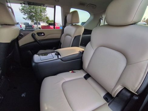 Used 2023 INFINITI QX80 Premium Select w/ All-Season Package image 14