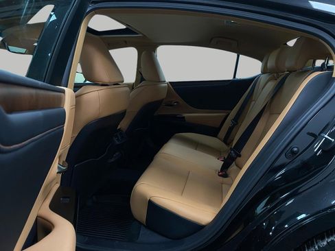 Certified 2025 Lexus ES 350 w/ Premium Package image 28