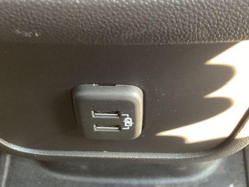 Used 2022 GMC Terrain AT4 w/ Infotainment Package II image 29