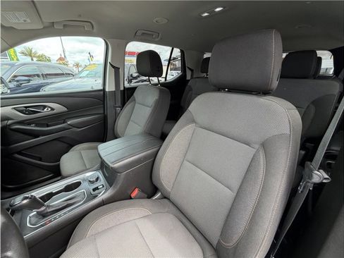 Used 2020 Chevrolet Traverse LS FWD image 18