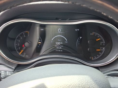 Used 2019 Jeep Grand Cherokee Altitude AWD/4WD image 26