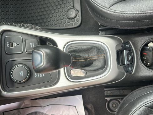 Used 2020 Jeep Compass Latitude w/ Cold Weather Group AWD/4WD image 25