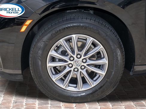 Used 2024 Buick Enclave Essence w/ Technology Package FWD image 40