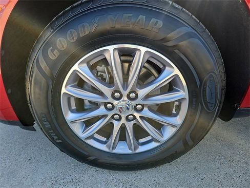 Used 2024 Buick Enclave Premium image 30