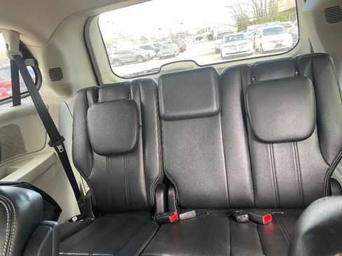 Used 2011 Chrysler Town & Country Touring-L w/ Entertainment Group #2 image 13