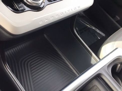 New 2025 Ford Expedition Max Active image 26