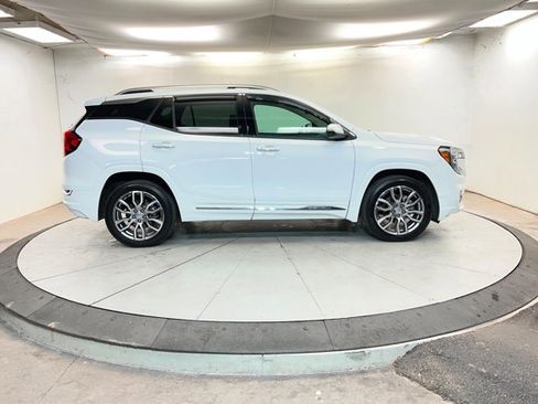 Used 2022 GMC Terrain Denali w/ LPO, Floor Liner Package image 6