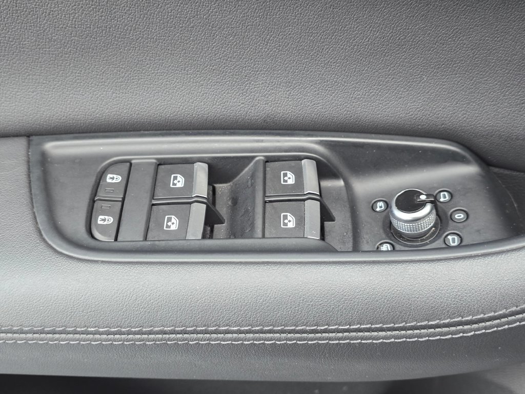 Used 2023 Audi Q7 3.0T Premium Plus w/ Premium Plus Package AWD/4WD image 24