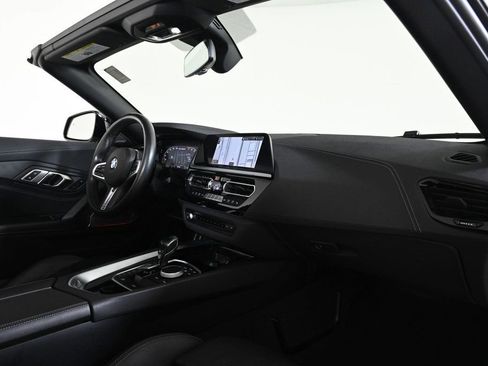 Used 2020 BMW Z4 M40i w/ Executive Package image 15