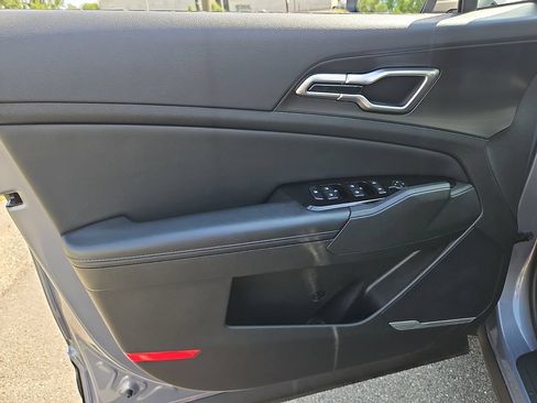 Certified 2023 Kia Sportage EX AWD/4WD image 12