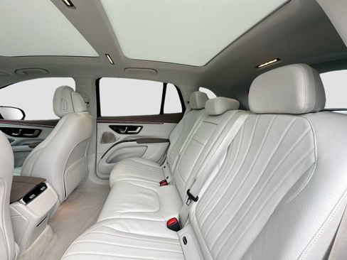Used 2023 Mercedes-Benz EQS 580 4MATIC SUV image 26