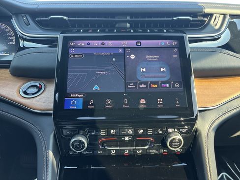 Used 2025 Jeep Grand Cherokee Summit image 22