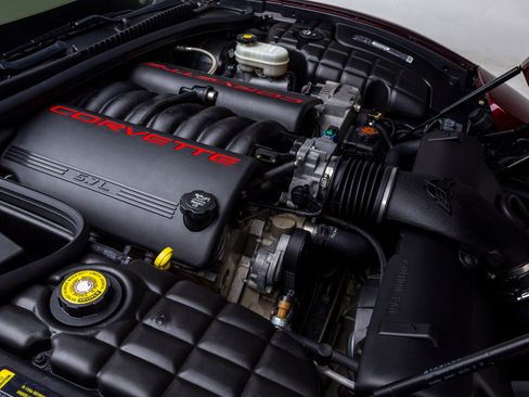 Used 2003 Chevrolet Corvette 50th Anniversary Edition w/ Preferred Equipment Group1 image 19