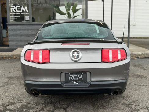 Used 2011 Ford Mustang Premium w/ 202A Rapid Spec Order Code RWD image 5