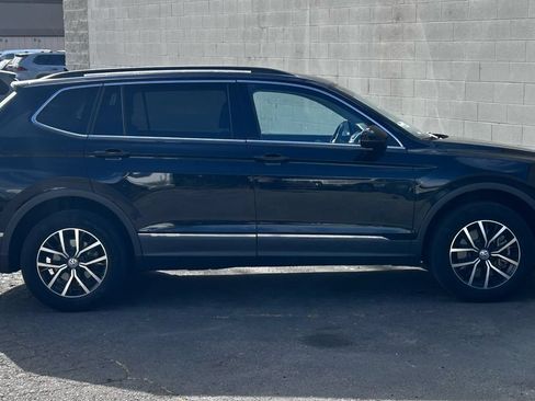 Used 2021 Volkswagen Tiguan SE w/ 3rd Row Seat Package AWD/4WD image 6