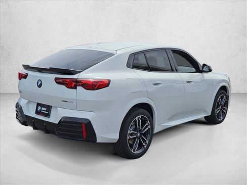 New 2026 BMW X2 xDrive28i w/ M Sport Package AWD/4WD image 2
