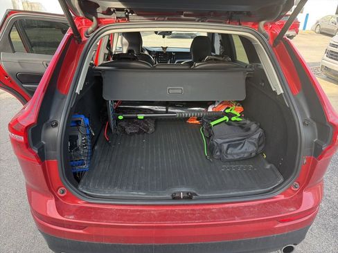 Used 2019 Volvo XC60 T5 Momentum w/ Premium Package image 7