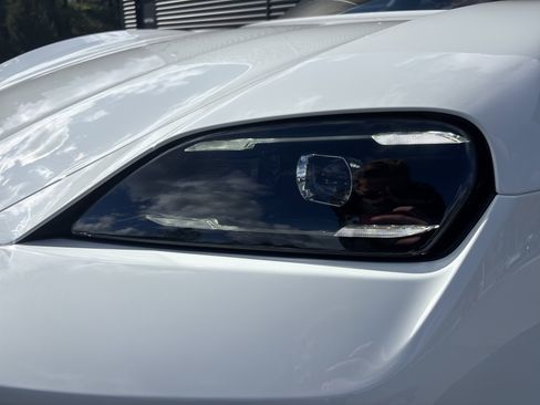 New 2026 Porsche Taycan image 25