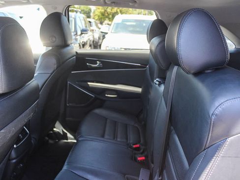Used 2020 Kia Sorento SX FWD image 26