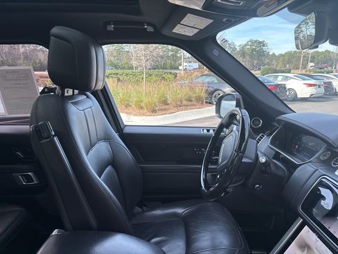 Used 2020 Land Rover Range Rover HSE image 47