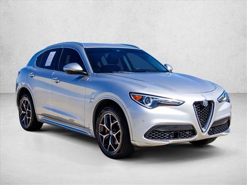 Used 2020 Alfa Romeo Stelvio Ti AWD/4WD image 3