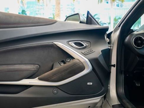 Used 2019 Chevrolet Camaro ZL1 image 49