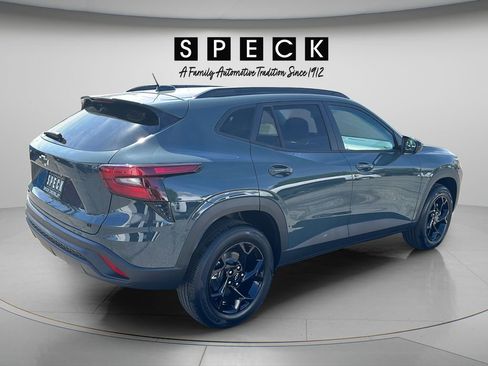 New 2026 Chevrolet Trax LT w/ Driver Confidence Package FWD image 5