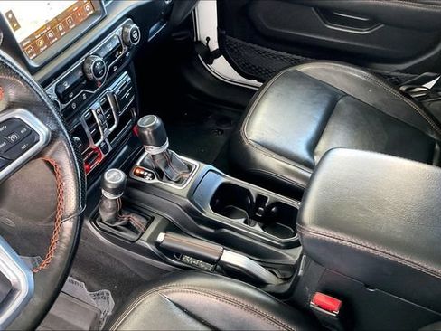 Used 2023 Jeep Gladiator Mojave w/ LED Lighting Group AWD/4WD image 17