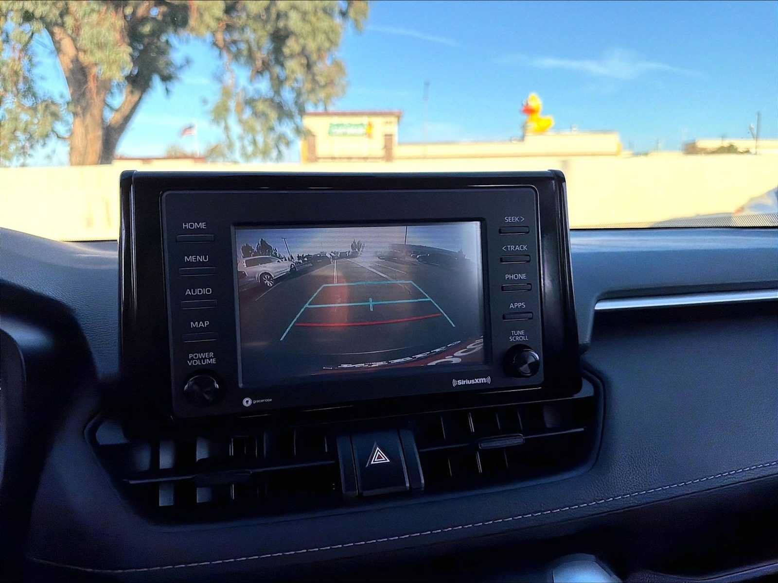 Used 2021 Toyota RAV4 XLE w/ Convenience Package AWD/4WD image 22